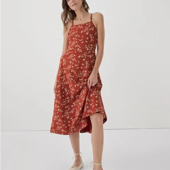 Pact Organic: Elegant Red Floral Midi Dress - Picture 3 of 6